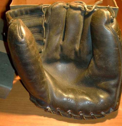 Carl Erskine Nokona G12 Front