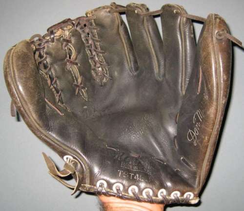 Don Mossi Nokona TST40B Front