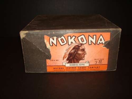 Lloyd Rigby Nokona G10 Box