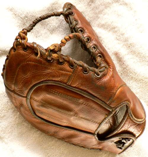 OK U.S. Army Basemitt Back