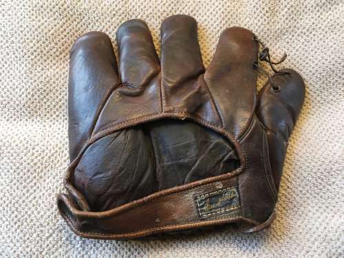 Bill Hatch Sporting Goods JS250 Back