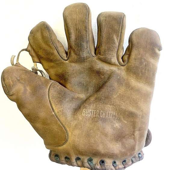 Buster Chatham Glove Front