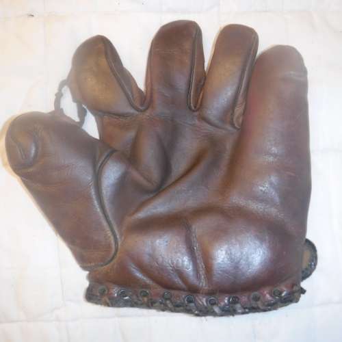 Carl Hubbell Championship Model 0400 Front