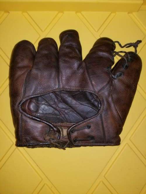 Chuck Klein Bechtels Sporting Goods Back