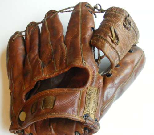 Early Wynn Blepp Coomb Sporting Goods Back