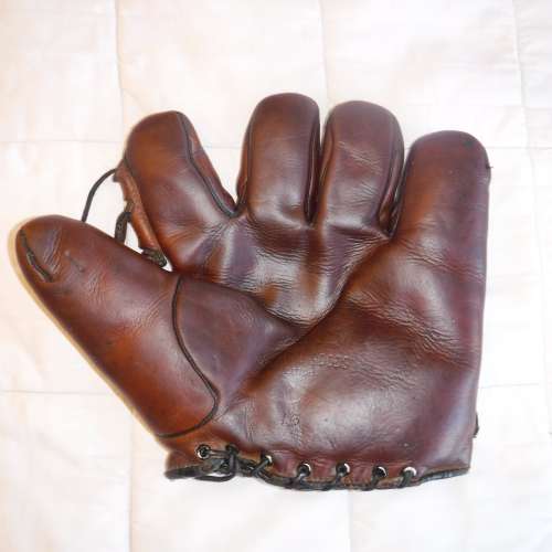 Ed Maynard B&B Sporting Goods 15 Boston Front