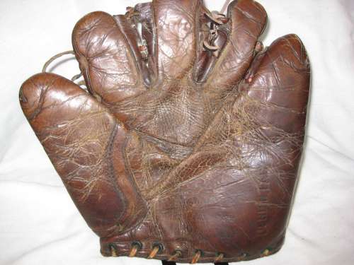 Grommet Webbed Glove Front