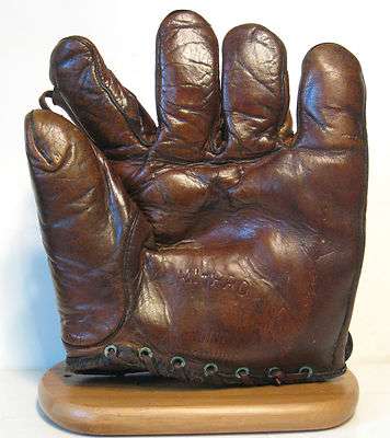 Lon Warneke Glove Front