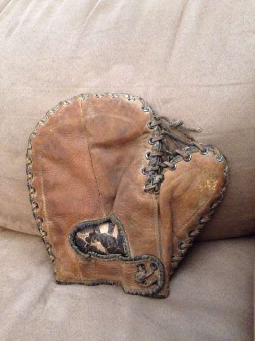 Hank Greenberg Tru Test Basemitt Back