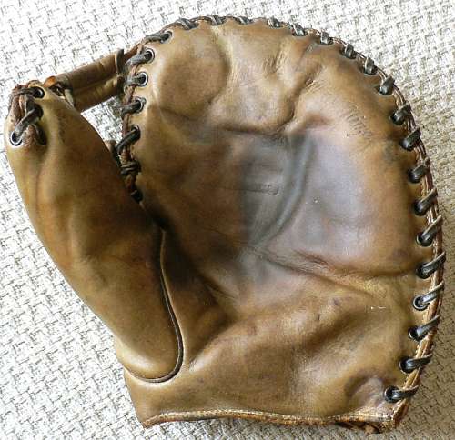 Johnny Mize Leacock Basemitt Front