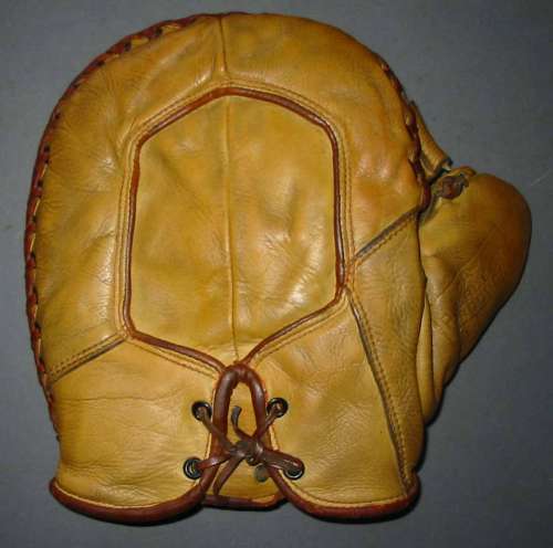 Phil Cavaretta Peerless Mitt Back