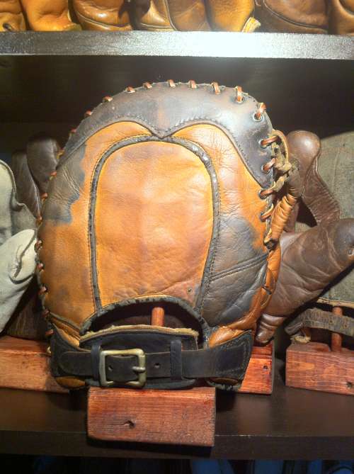 Ray Gardner Bilt Rite Decker Patent Basemitt Back