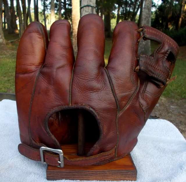 Pee Wee Reese Hiawatha Back