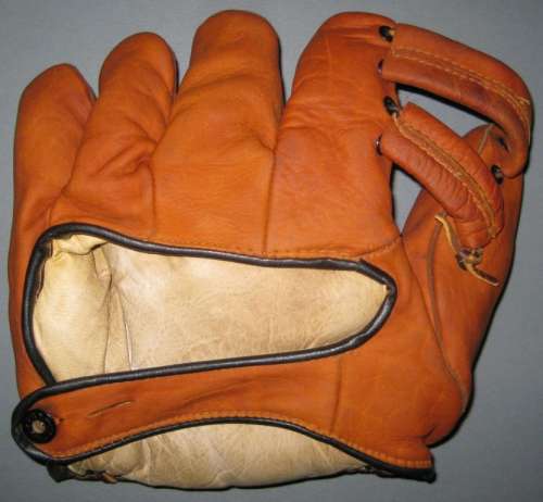 Pee Wee Reese Iron Arm 70G Back