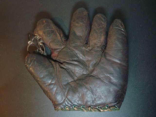 Plum and Green Grommet Web Front