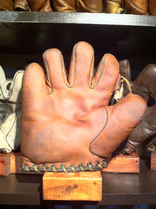 Professional Model Single Tunnel Loop Lefty Front