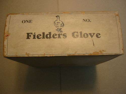 Red Goose Shoes Glove Box