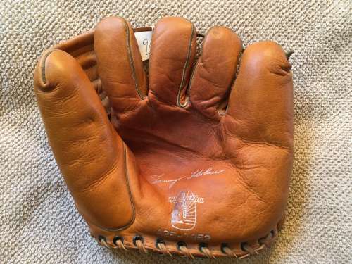 Tommy Holmes Hiawatha A25-1952 Front