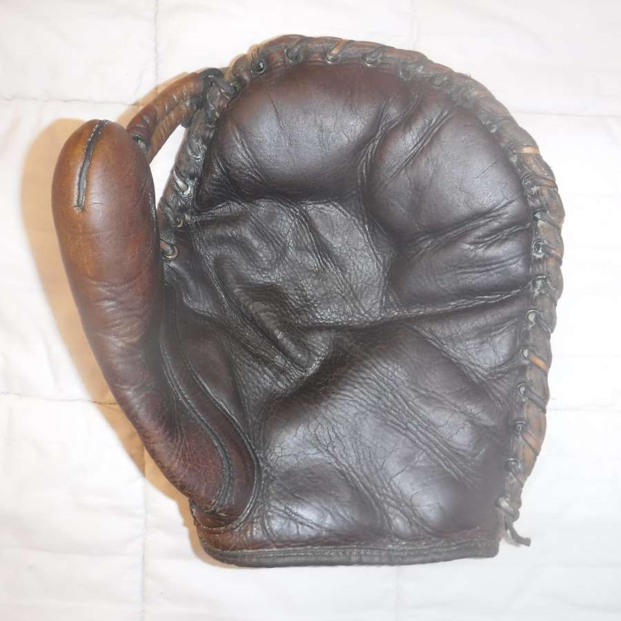 Eddie Onslow Pennant 625 Front Pennant Baseball Glove Collector