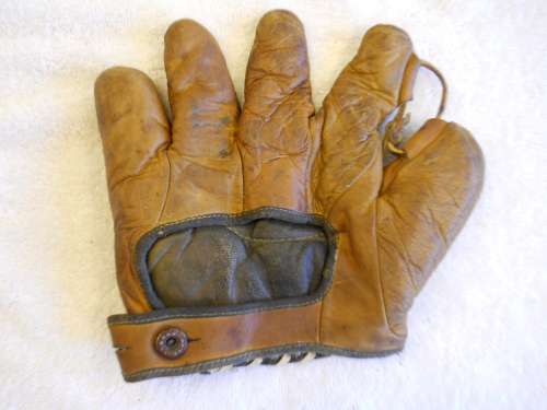 Ernie Wingard Pennant Back