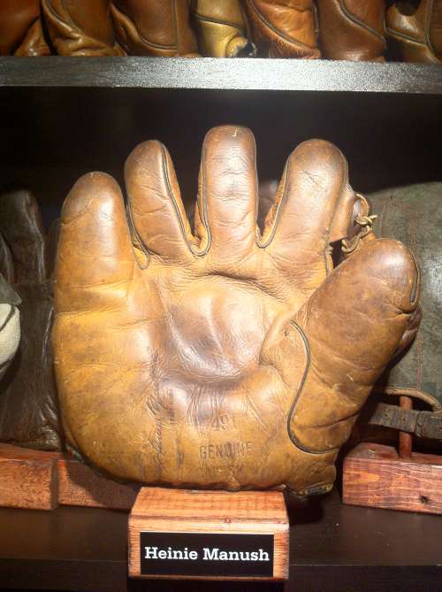 Heinie Manush Pennant 491 Lefty Front