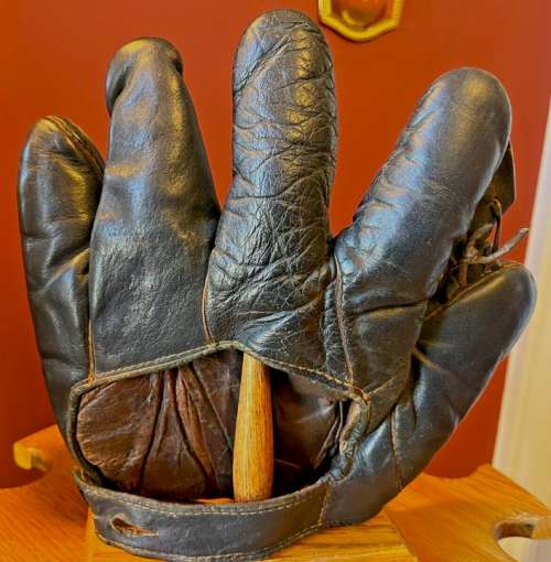 Paul Waner Pennant K437 Back