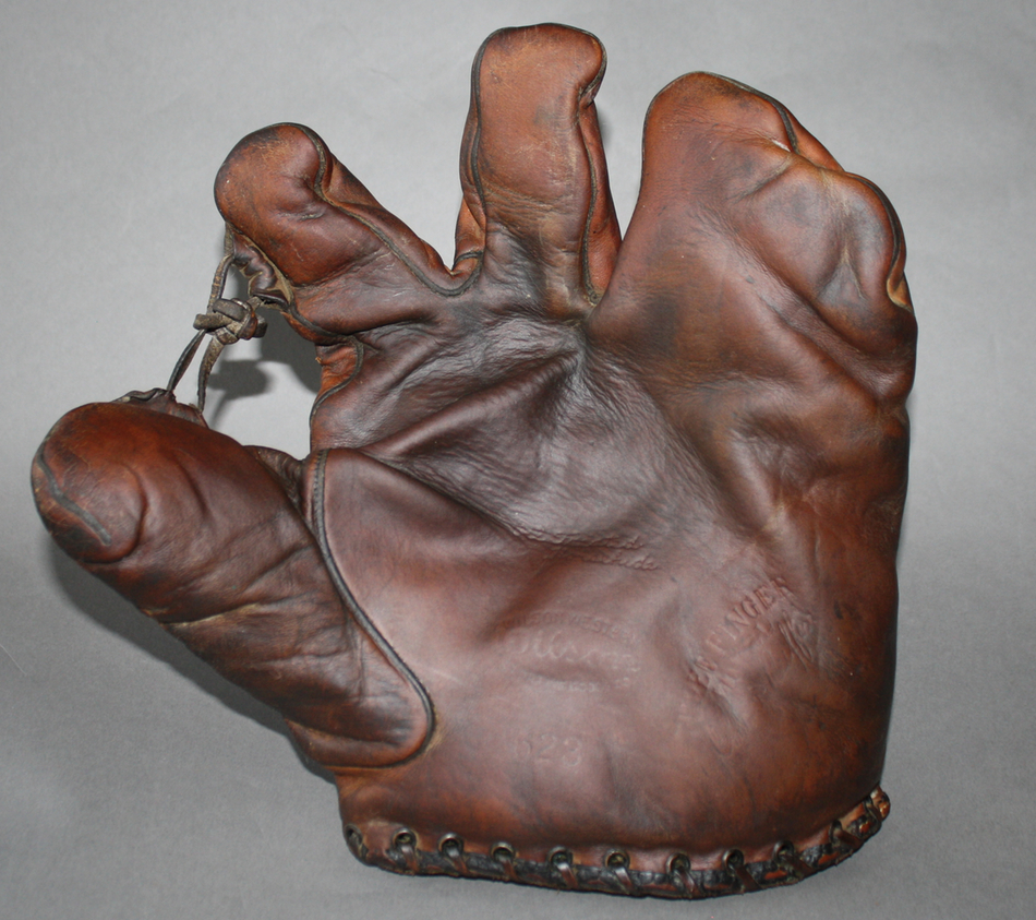 Red Ruffing Wilson 623 Front Pre War 3 Fingers Baseball Glove Collector Gallery Baseball
