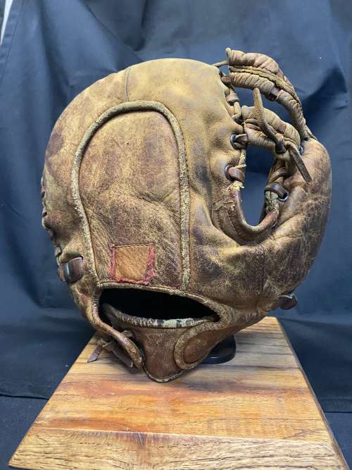 George Sisler Rawlings Back