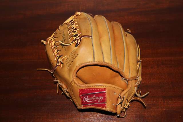 Brooks Robinson Rawlings TT10 Back