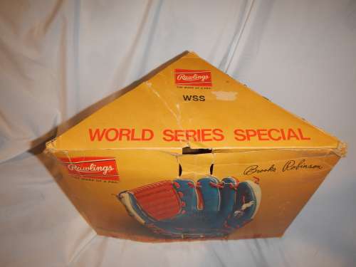 Brooks Robinson Roberto Clemente Rawlings WSS Box 1