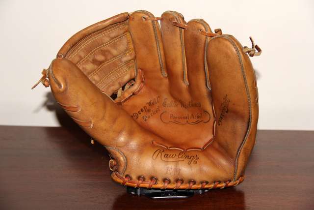 Eddie Mathews Rawlings EM Personal Model Front