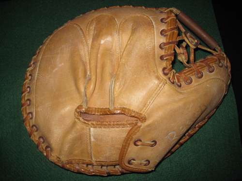 Larry Yogi Berra Reach 2453 Back