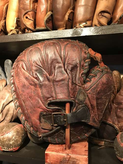 Reach 41 Catchers Mitt Back