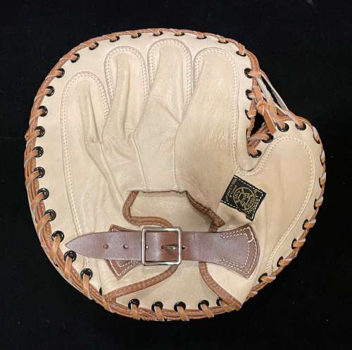 Reach BP Catchers Mitt Back