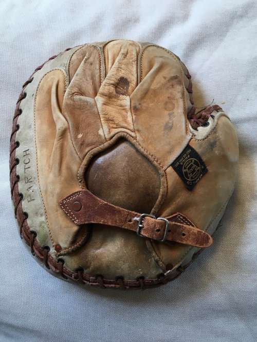 Reach Catchers Mitt Back