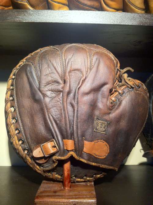 Reach Professional 12A Catchers Mitt Back