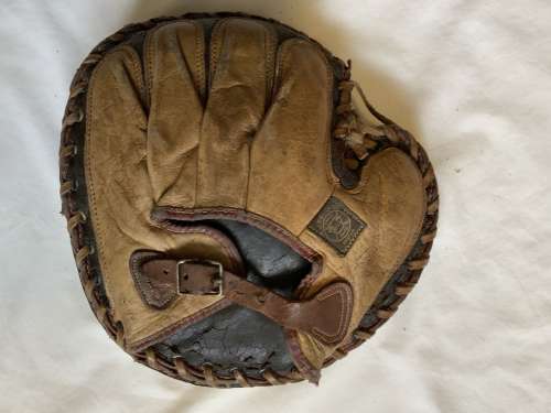 Reach White Face Catchers Mitt Back