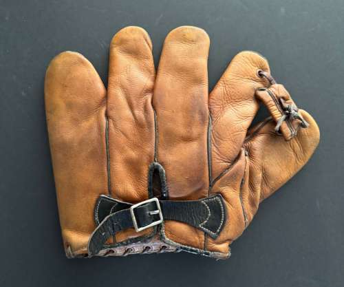 Dizzy Dean Reach Back