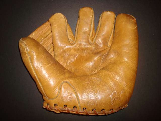 Roger Cramer Reach 233 Front