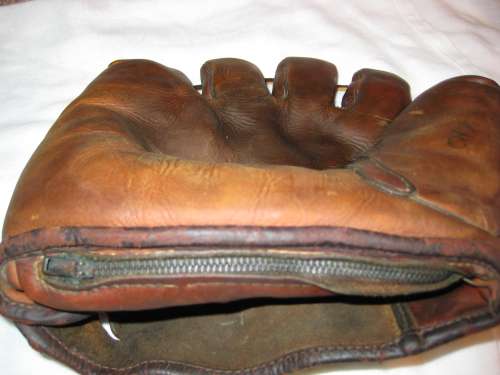 Ripon Zipper Heel Lefty Front