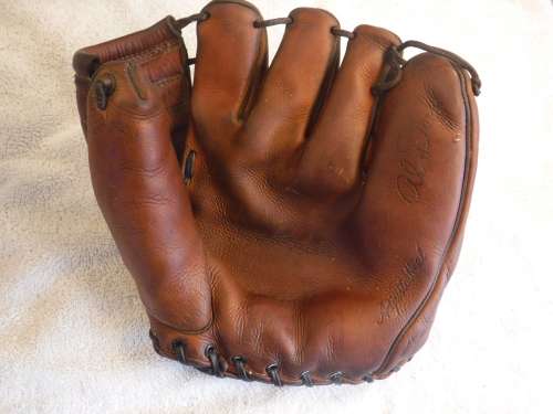 Al Dark Spalding 1041 Front