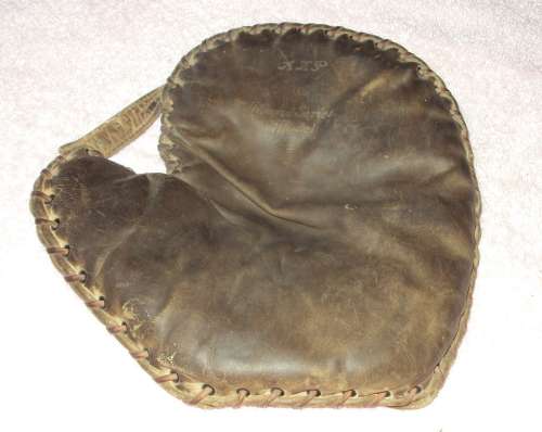 Spalding AXP World Series Model Basemitt Front