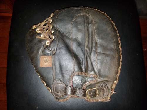 Spalding Basemitt Lefty Back