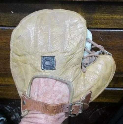 Spalding Basemitt Youth Back