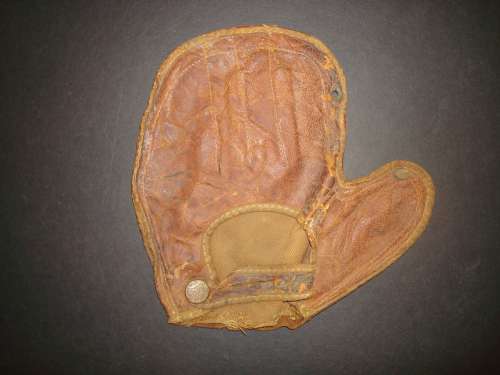 Spalding Early Youth Basemitt Back