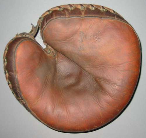 Spalding Catchers Mitt Front