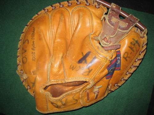 Camilo Carreon Spalding 42-975 Back