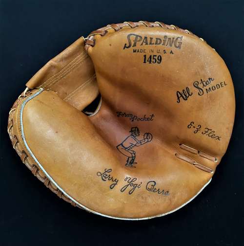 Larry Yogi Berra Spalding 1459 Front