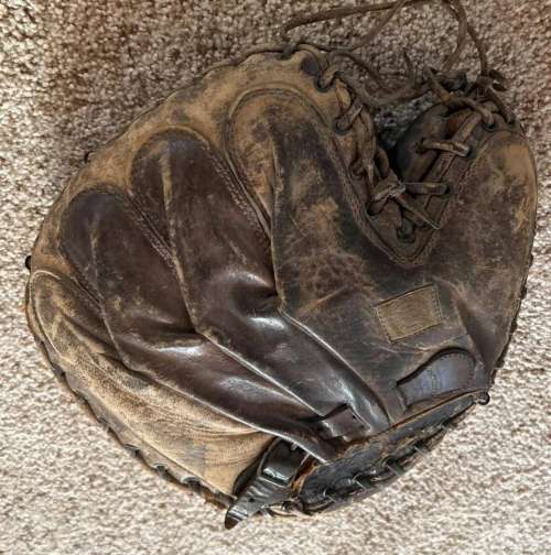Spalding 10-0 World Series Catchers Mitt Back