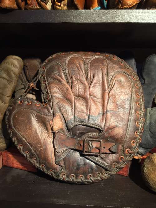 Spalding Interstate Catchers Mitt Lefty Back